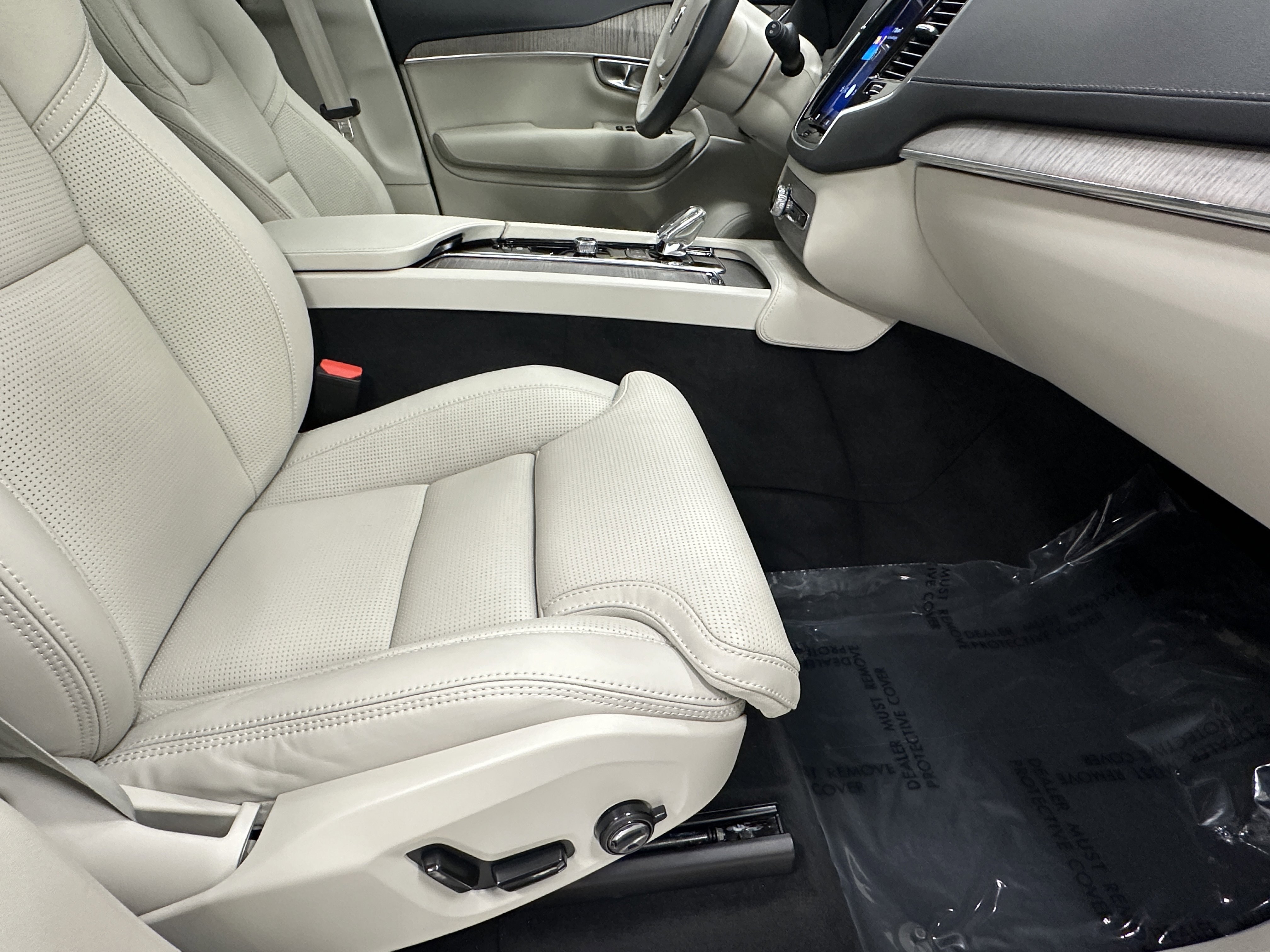 2024 Volvo XC90 Ultimate photo 10