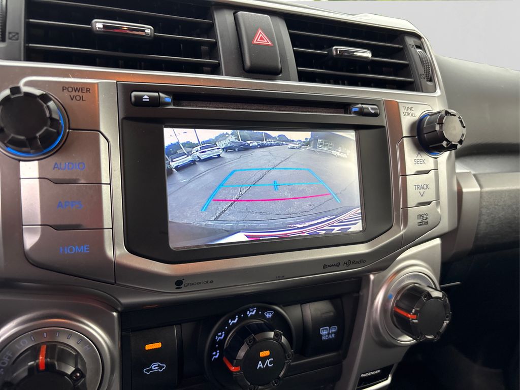 2016 Toyota 4Runner SR5 Premium photo 28