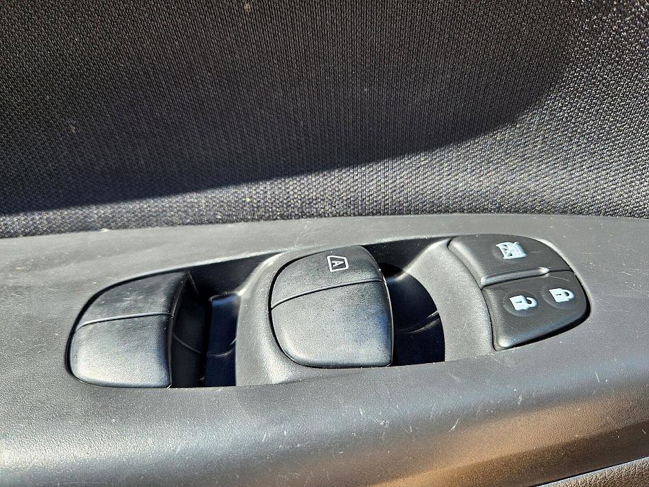 2018 Nissan Sentra S photo 28