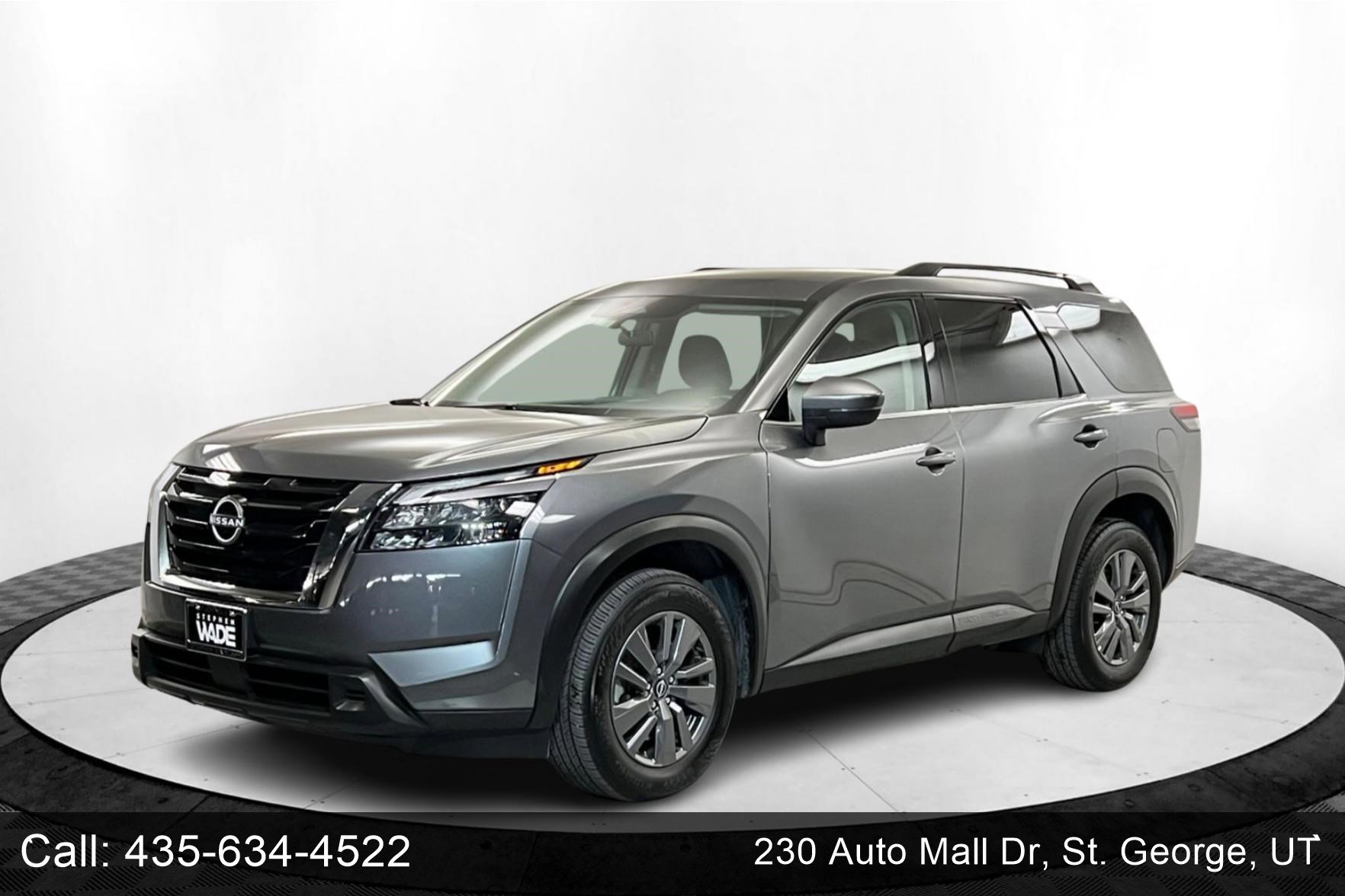 2025 Nissan Pathfinder SV's photo