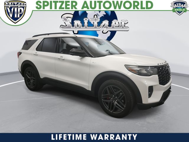 2026 Ford Explorer ST-LINE's photo