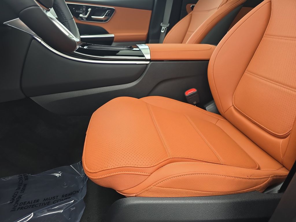 2025 Mercedes Benz GLC 300 photo 26