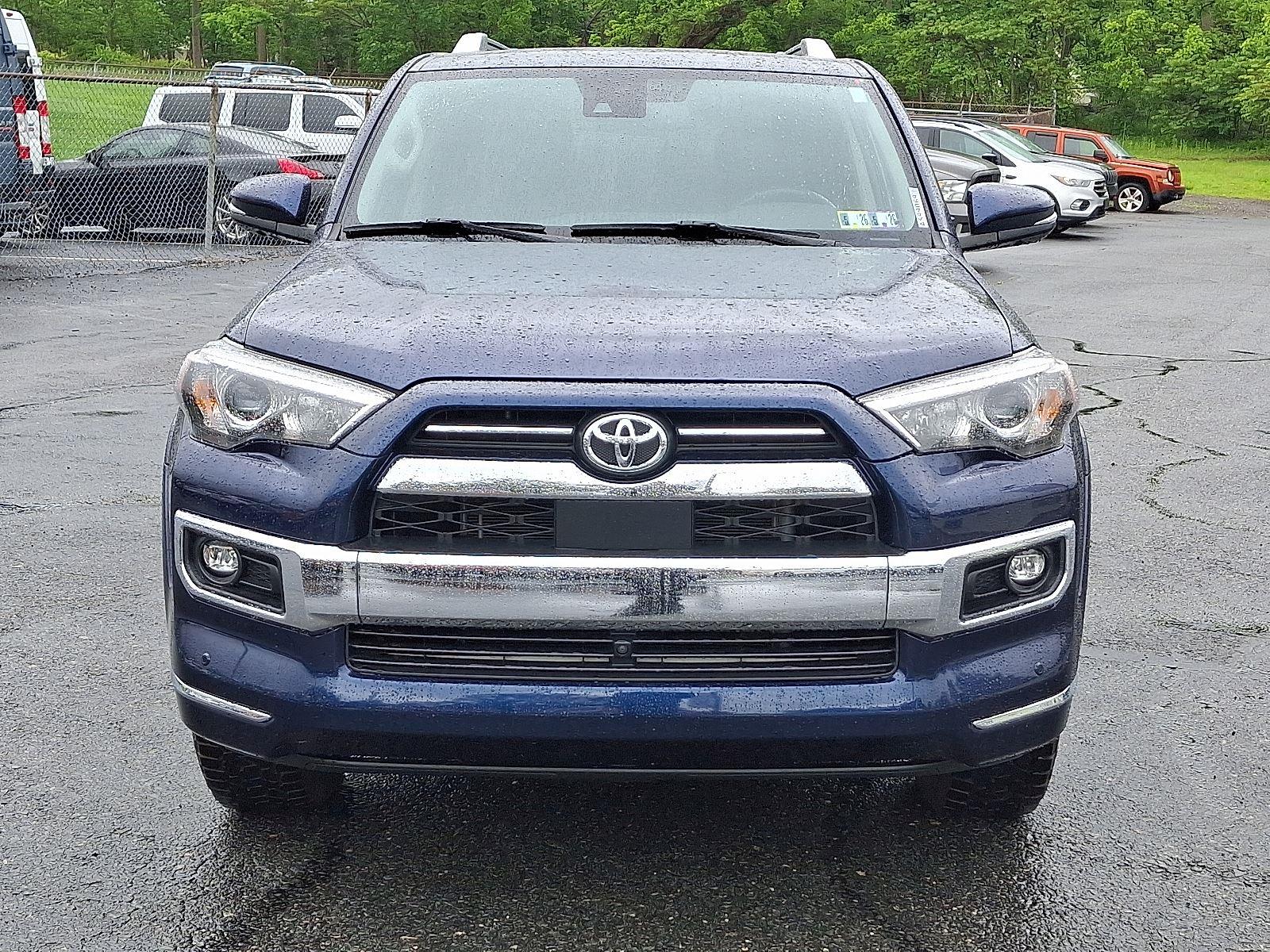 2022 Toyota 4Runner Limited photo 2