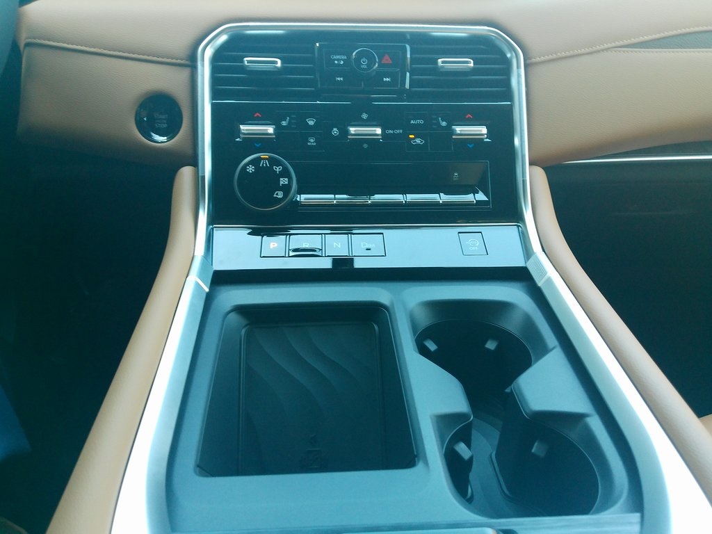2025 Nissan Armada SL photo 42