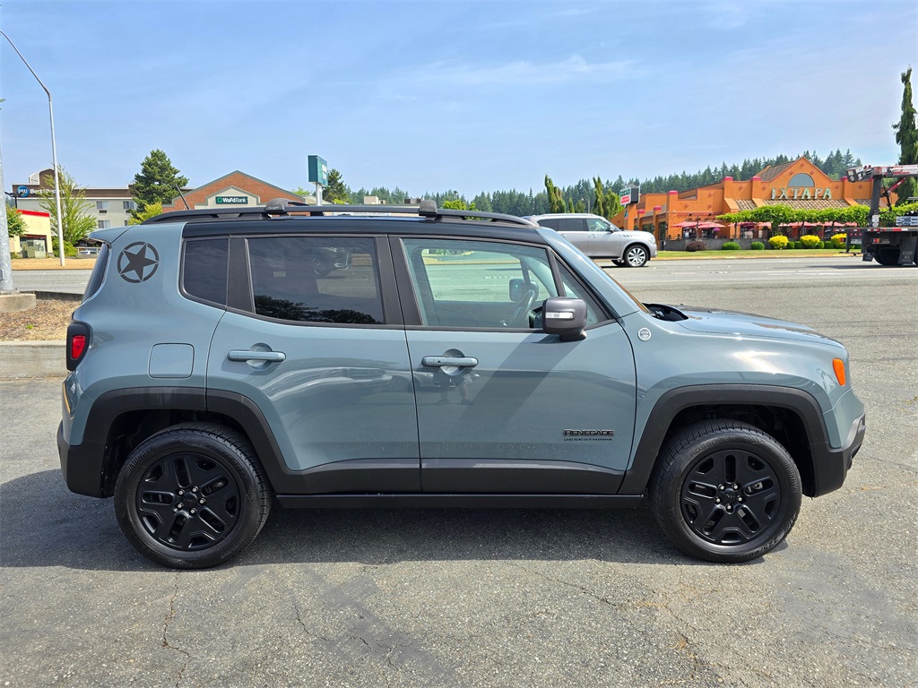 2017 Jeep Renegade Trailhawk photo 7