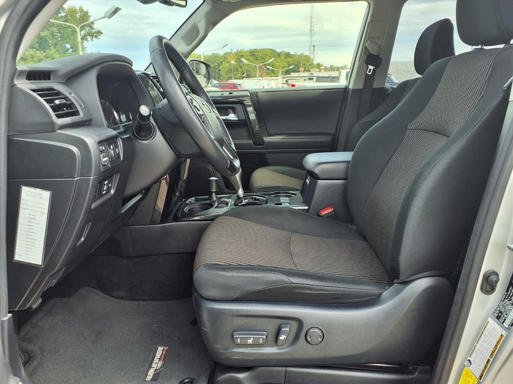 2024 Toyota 4Runner TRD photo 3