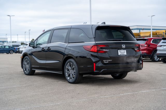 2026 Honda Odyssey Touring photo 3