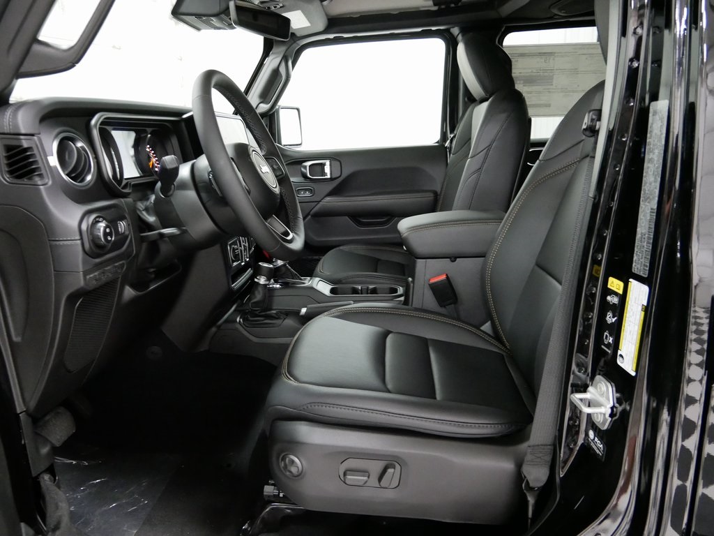 2025 Jeep Gladiator Sport photo 5