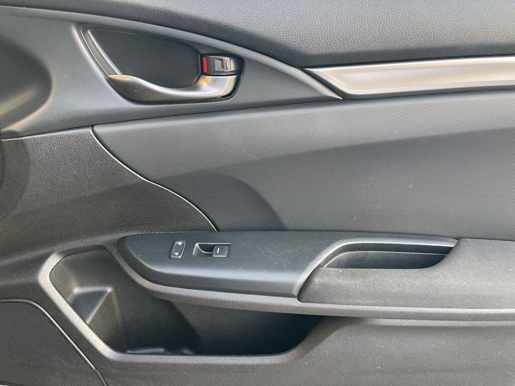 2019 Honda Civic Hatchback Sport photo 20