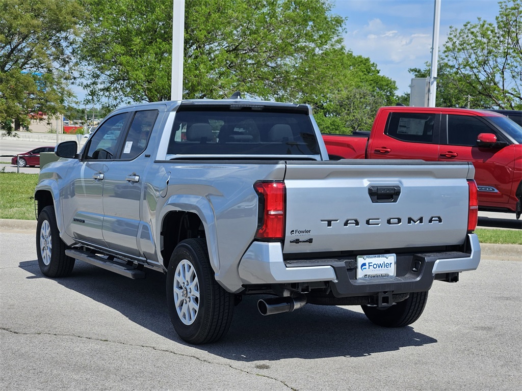 2025 Toyota Tacoma SR5 photo 3