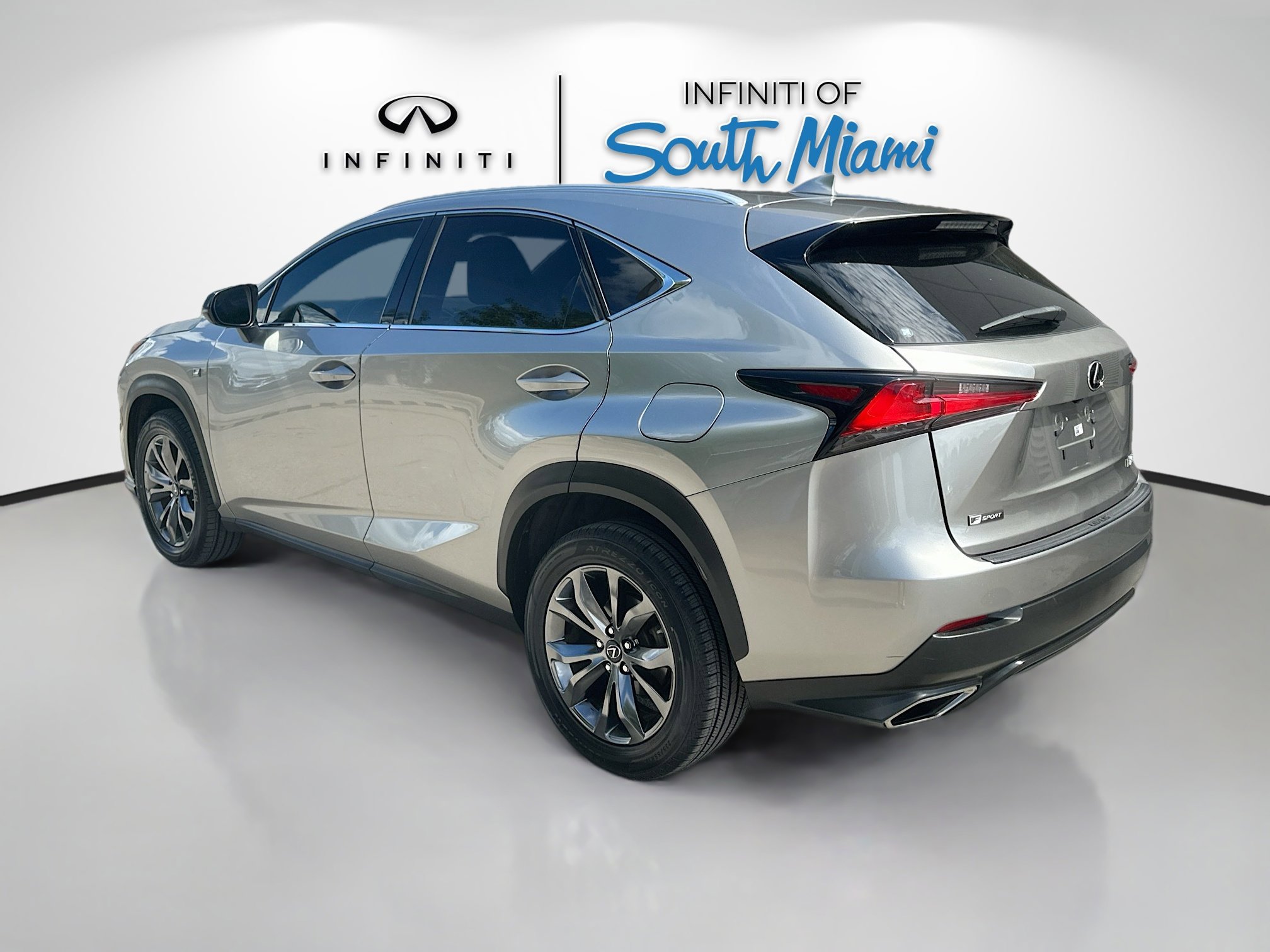 2021 Lexus NX 300 F SPORT photo 4
