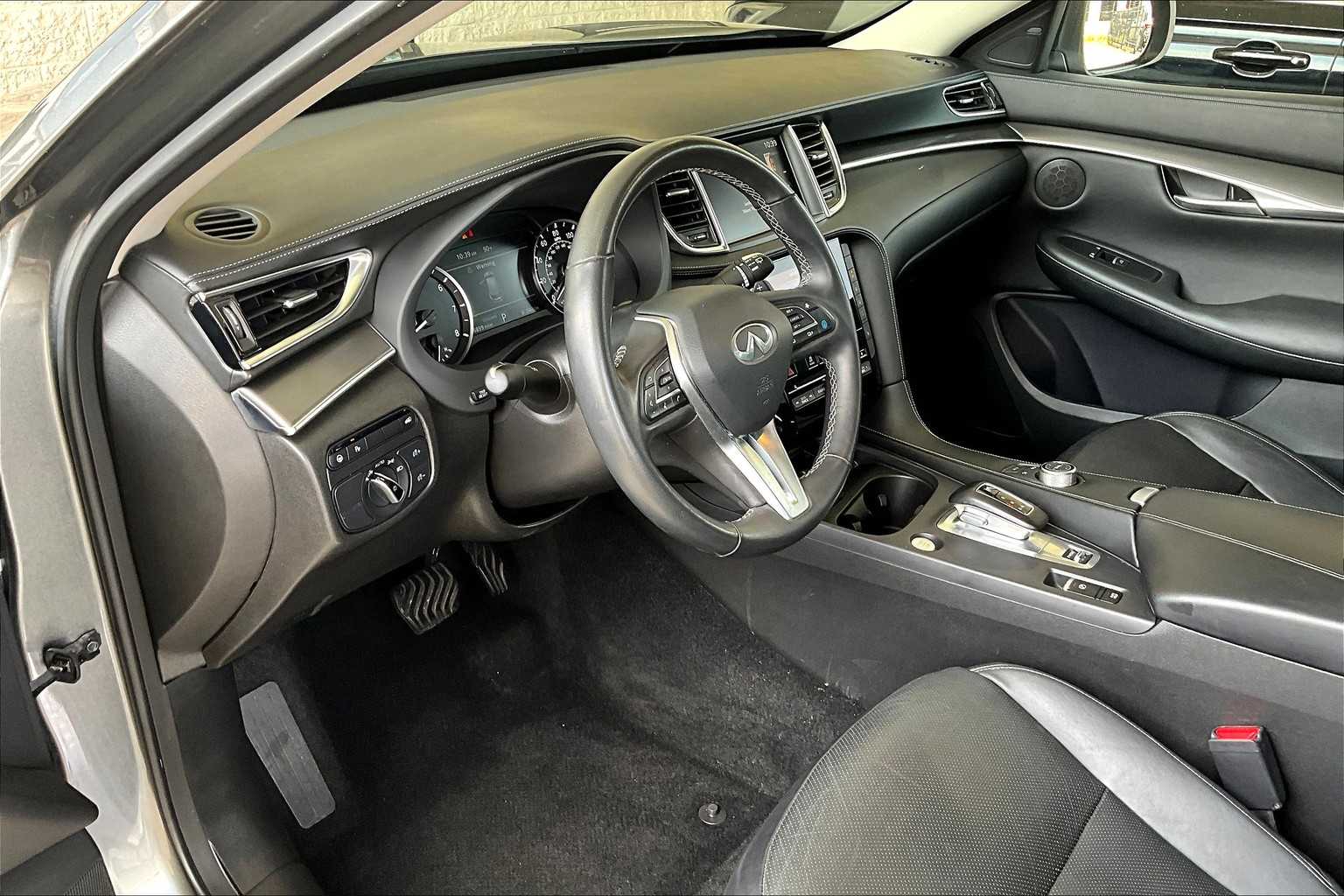 2024 Infiniti QX50 Luxe AWD photo 17