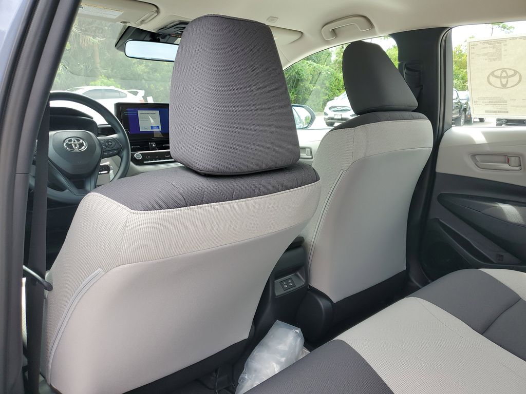 2025 Toyota Corolla LE photo 17