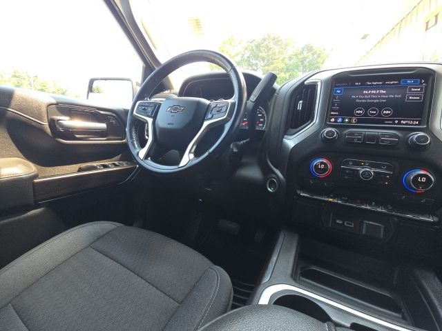 2021 Chevrolet Silverado 1500 RST photo 25