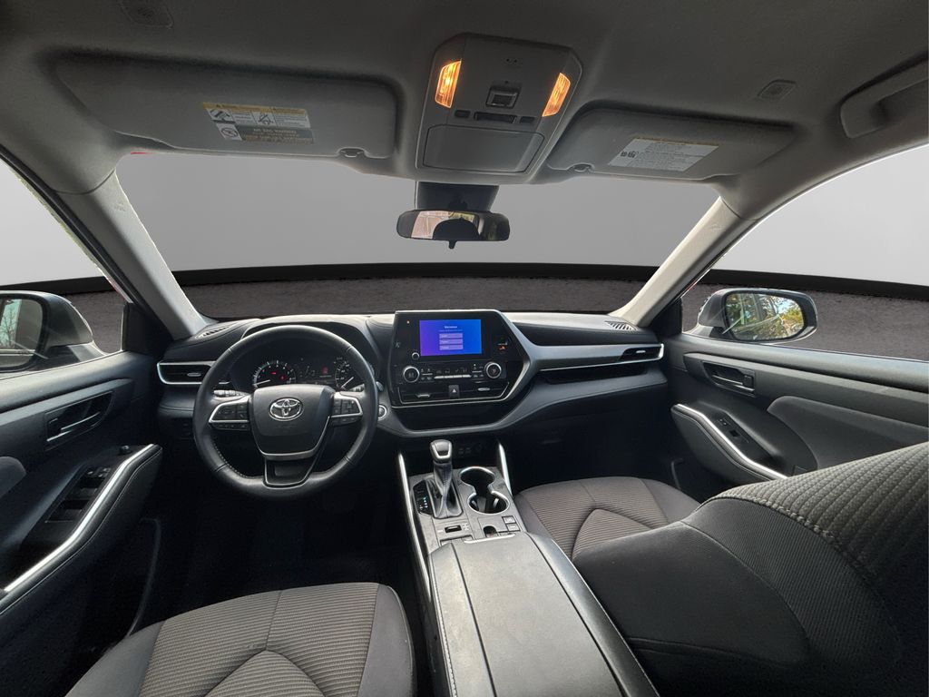 2023 Toyota Highlander L photo 26