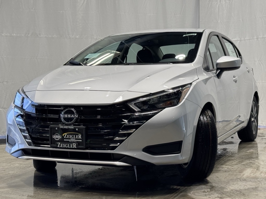 2025 Nissan Versa SV photo 2