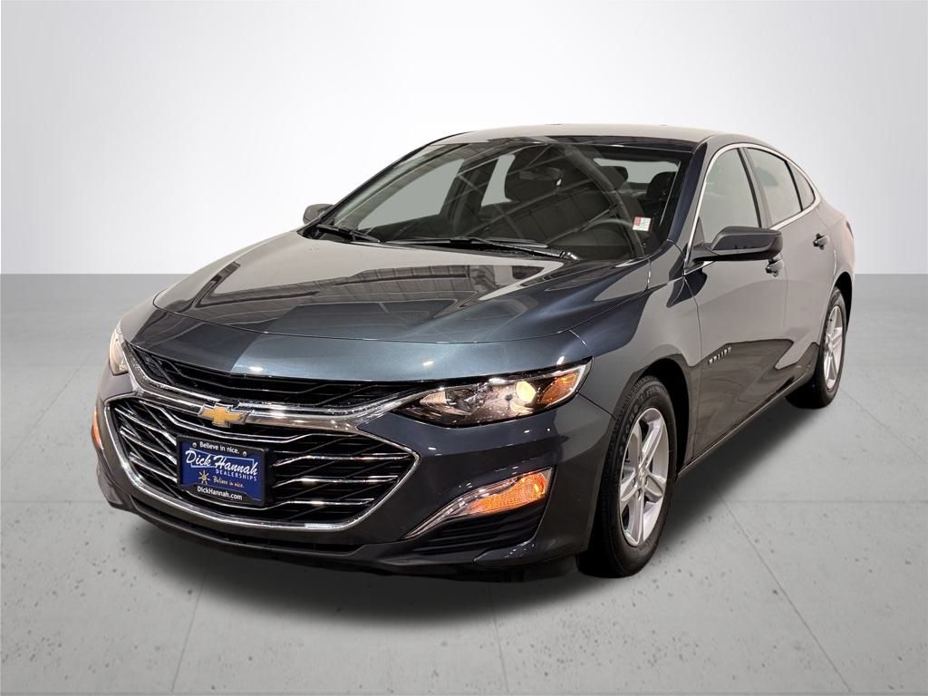 2020 Chevrolet Malibu LS photo 2