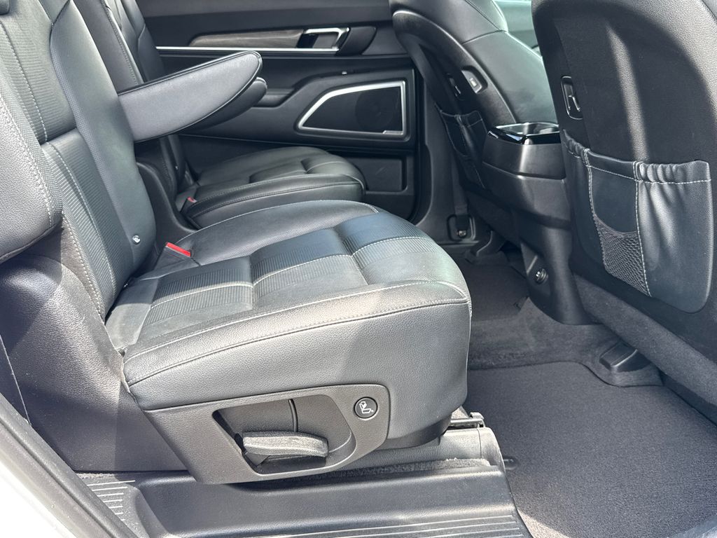 2022 Kia Telluride EX photo 12