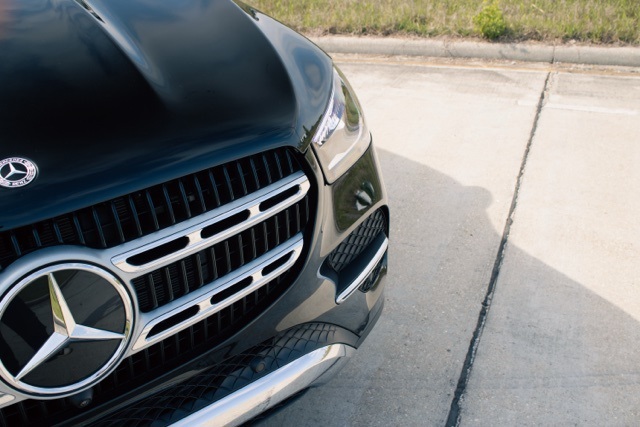 2025 Mercedes Benz GLE 450 4MATIC photo 3