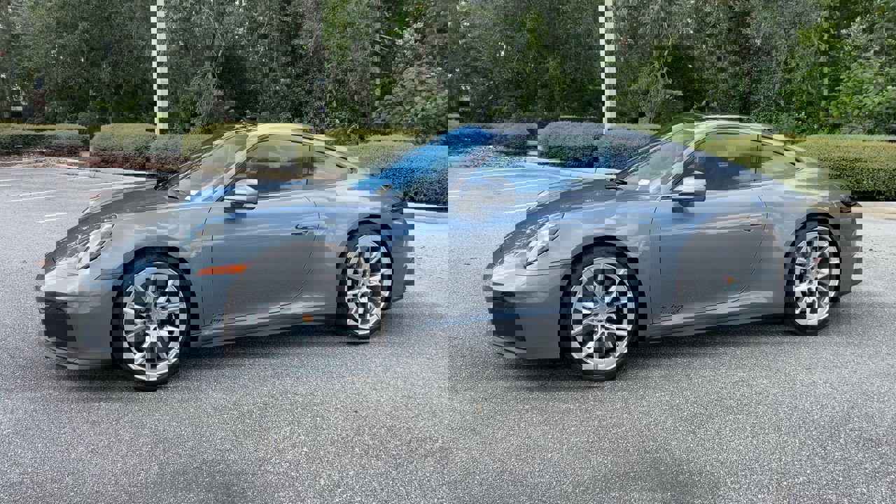 2025 Porsche 911 4 GTS photo 4