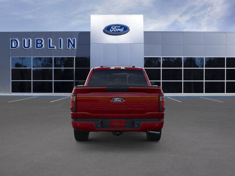 2025 Ford F-150 XLT photo 2