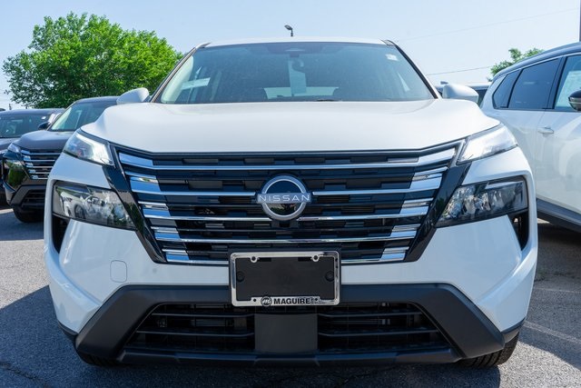 2025 Nissan Rogue SV photo 3