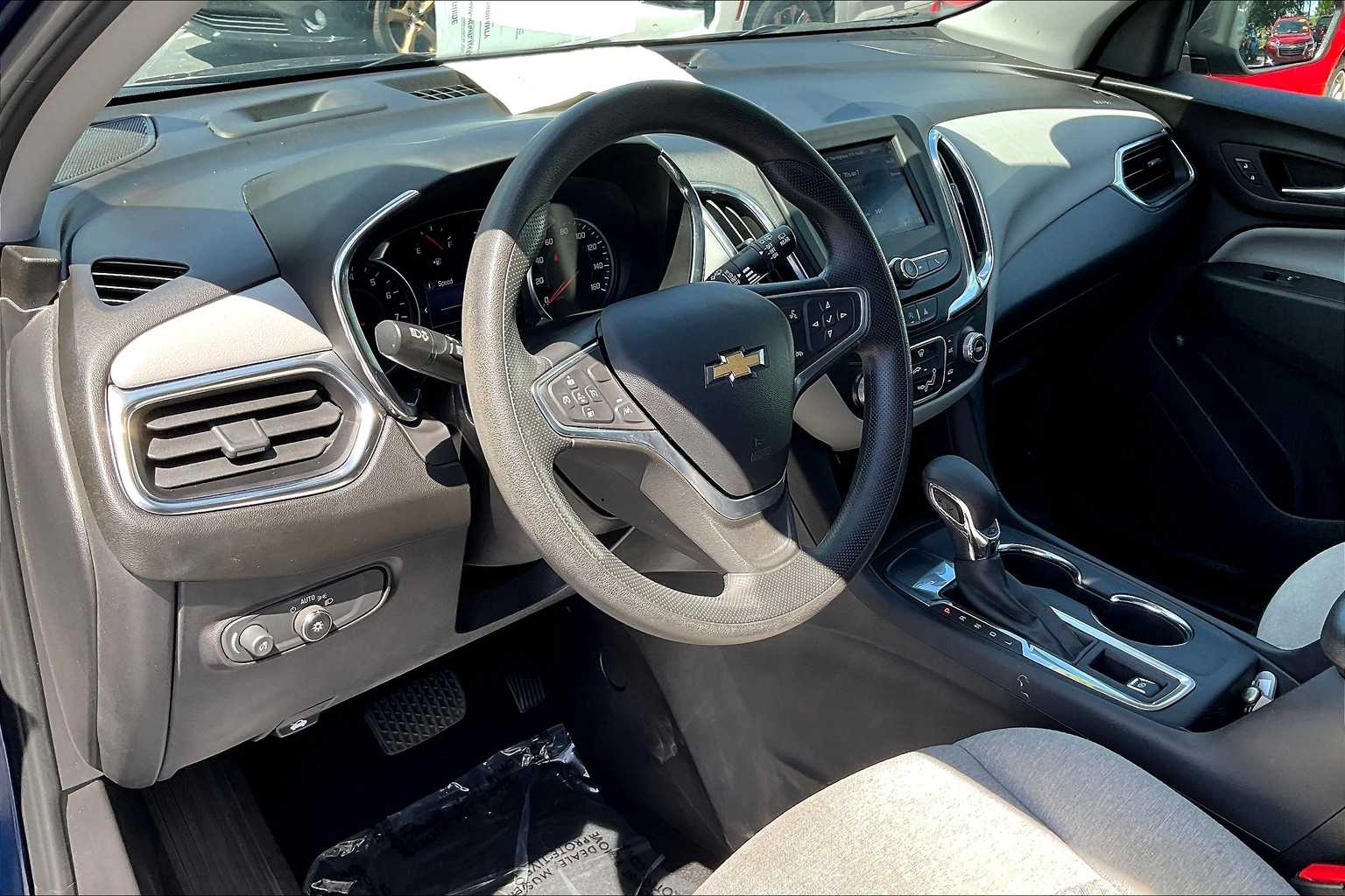 2023 Chevrolet Equinox LS photo 13