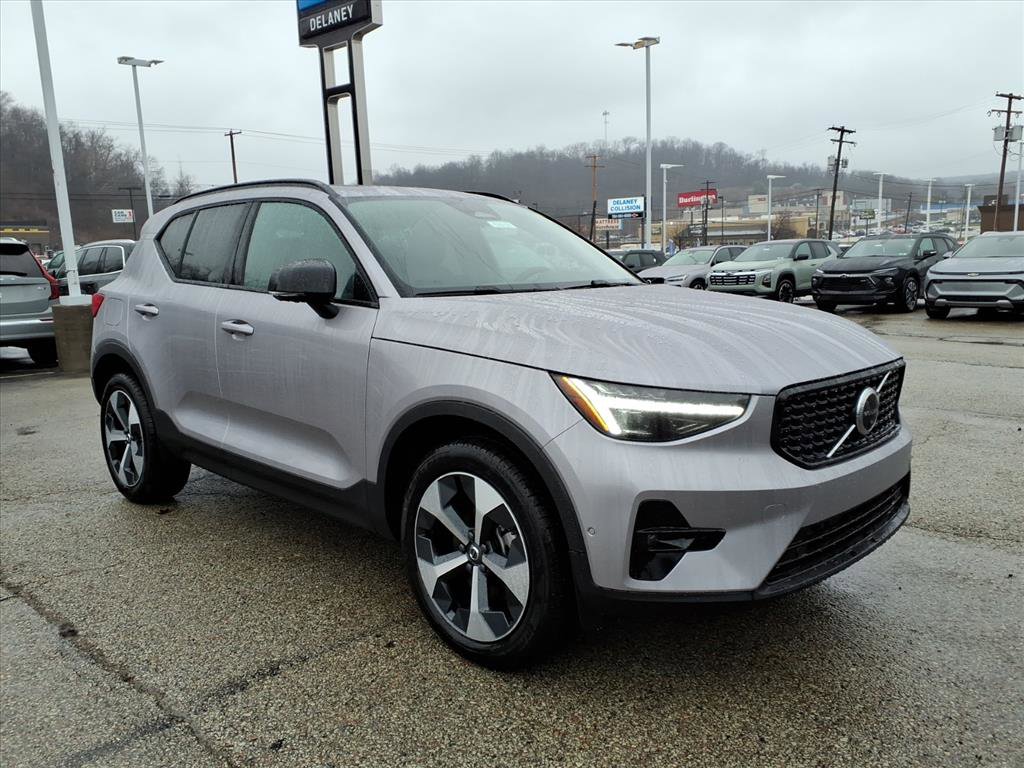 2026 Volvo XC40 Plus's photo