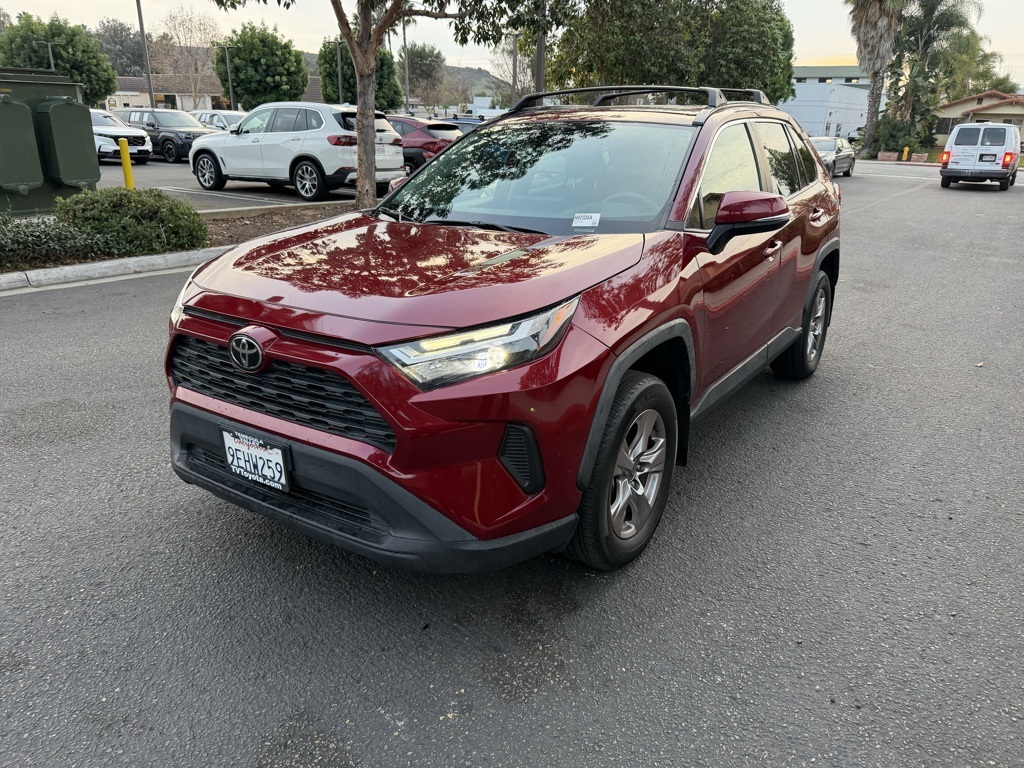 2023 Toyota RAV4 XLE's photo