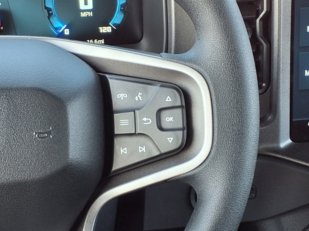2025 Ford Bronco Base photo 13