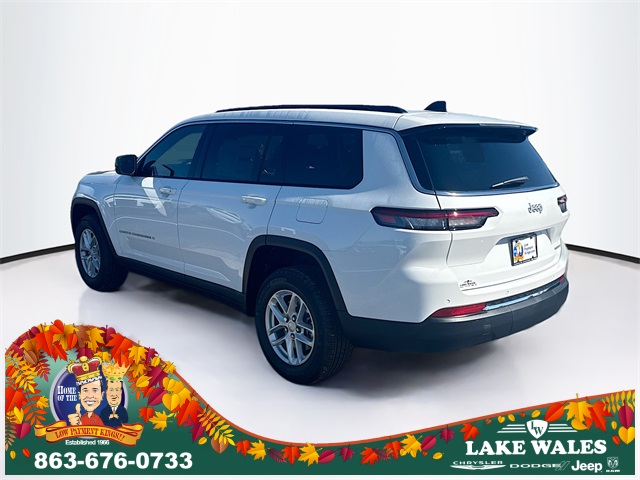2025 Jeep Grand Cherokee Laredo photo 4