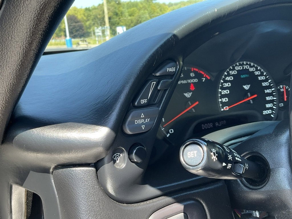2004 Chevrolet Corvette Base photo 4