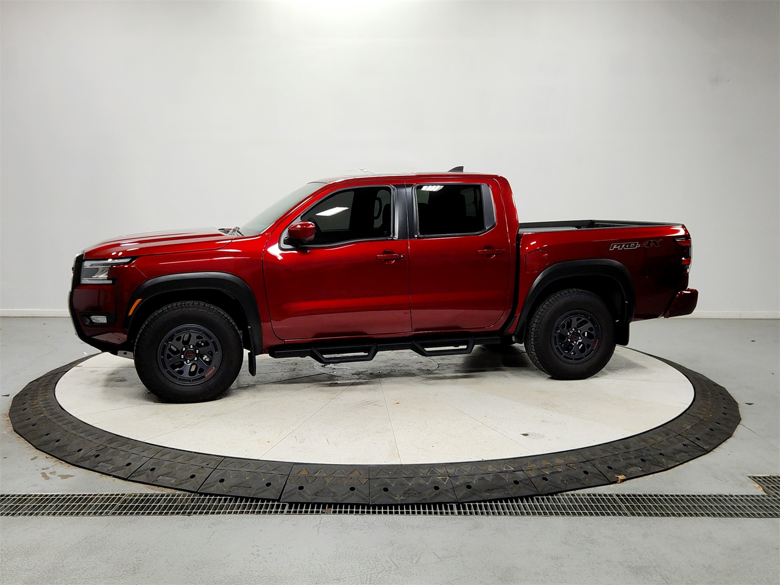 2025 Nissan Frontier PRO-4X photo 4