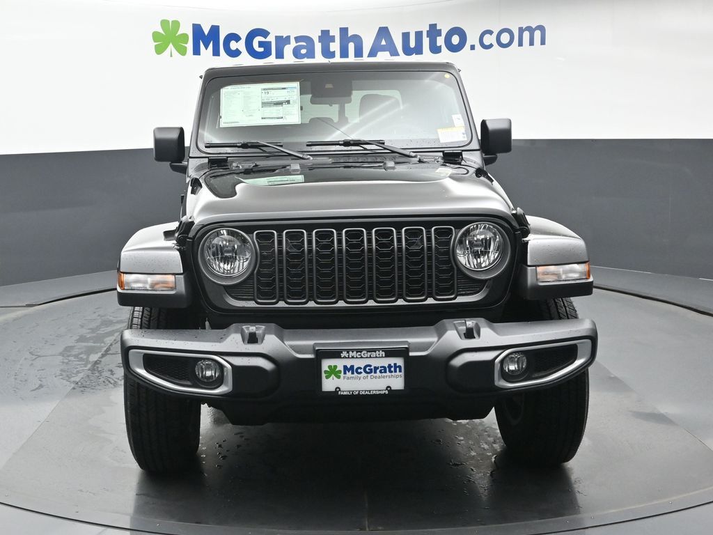 2025 Jeep Gladiator Sport S photo 2
