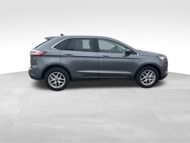 2024 Ford Edge SEL photo 6