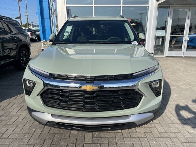 2026 Chevrolet Trailblazer LT photo 2