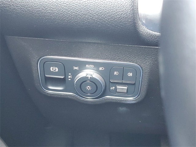 2021 Mercedes Benz GLB 250 4MATIC photo 11