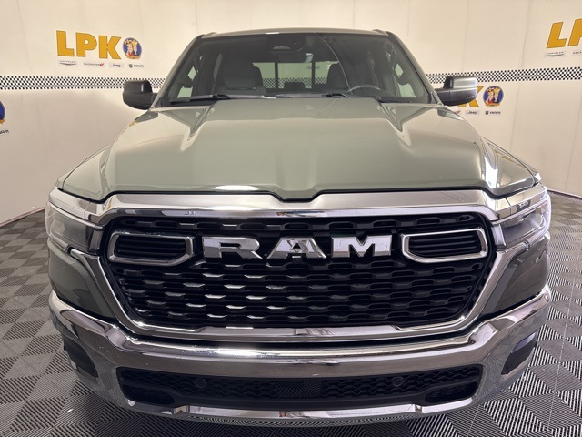 2025 Ram 1500 Tradesman photo 8