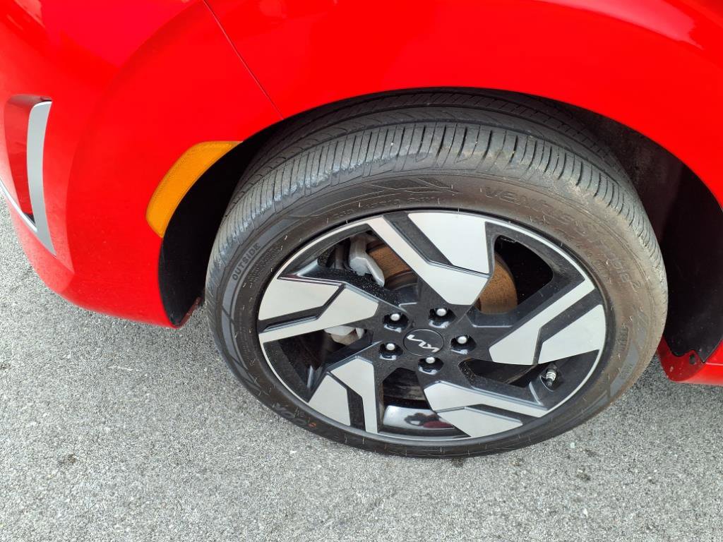2024 Kia Soul GT-Line photo 10