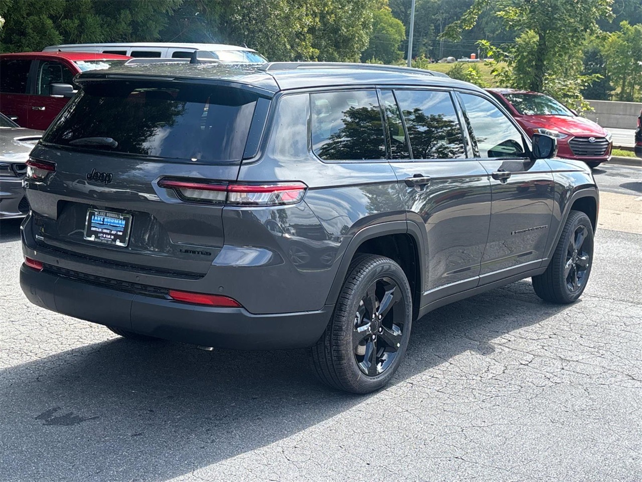 2025 Jeep Grand Cherokee Limited photo 4