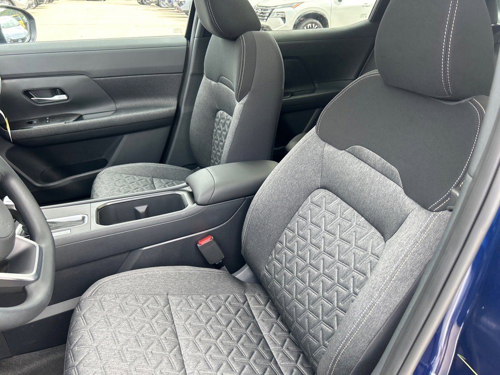 2026 Nissan Kicks SV photo 4