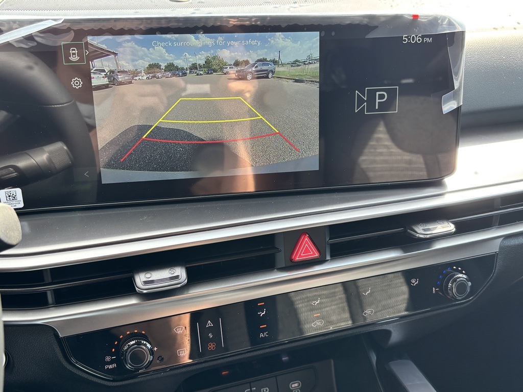 2026 Kia Sorento LX photo 8