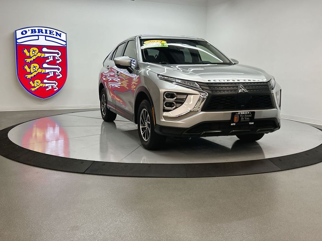 2024 Mitsubishi Eclipse Cross ES's photo