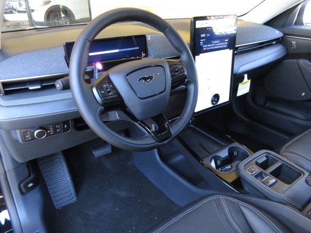 2025 Ford Mustang Mach-E Premium photo 13