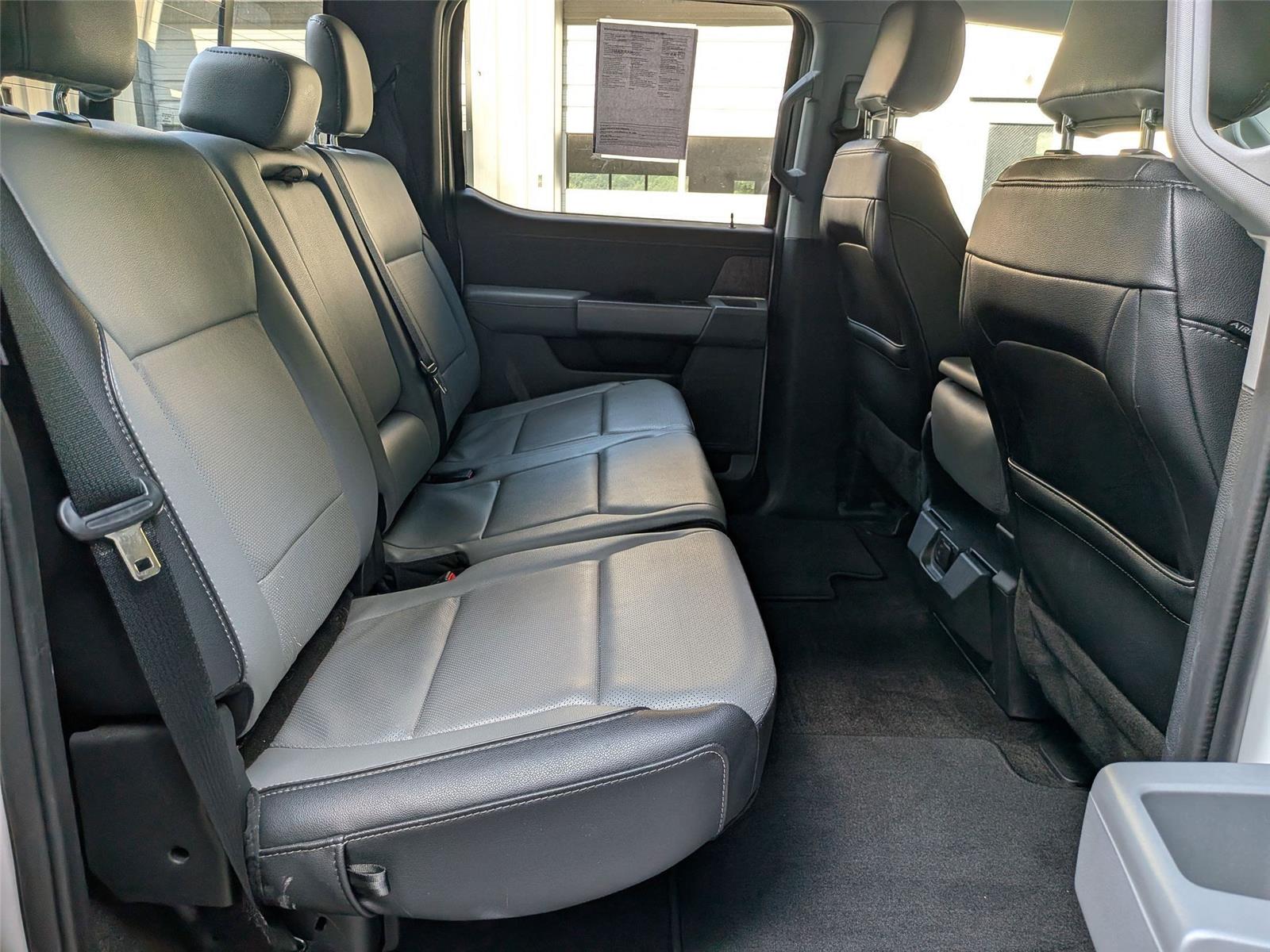 2022 Ford F-150 Lariat photo 28
