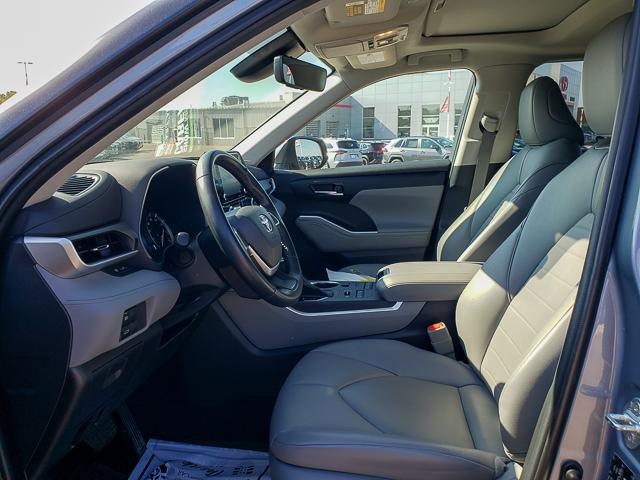 2022 Toyota Highlander XLE photo 11