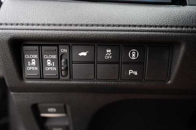 2024 Honda Odyssey Touring photo 28
