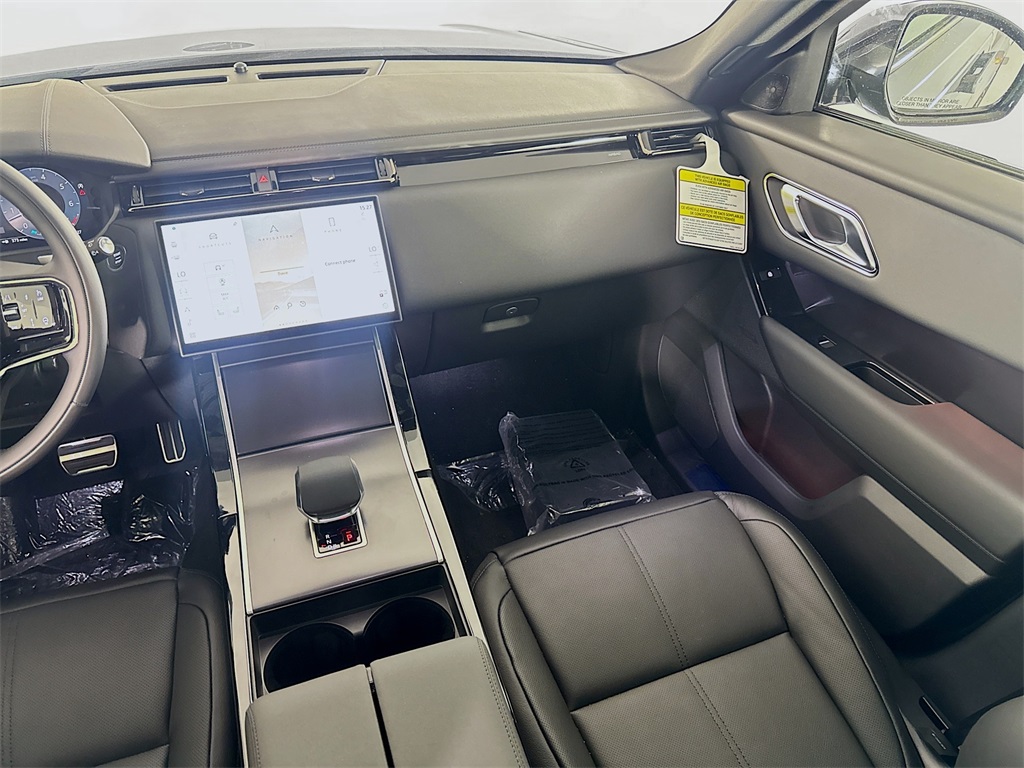 2026 Land Rover Range Rover Velar SE photo 21