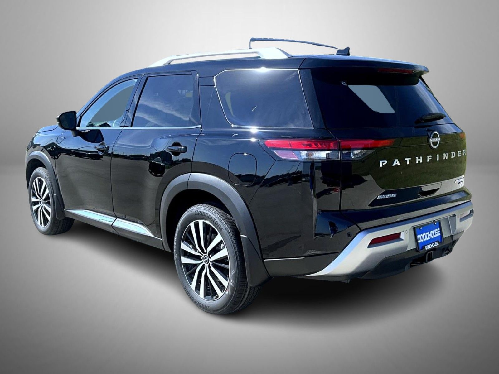 2025 Nissan Pathfinder Platinum photo 7