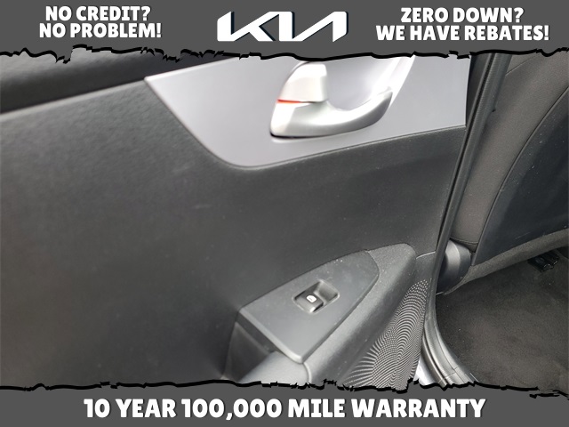 2024 Kia Forte LX photo 13